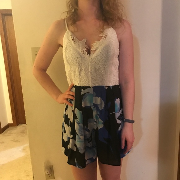 White Lace Tank Blue Floral Romper - Picture 2 of 3